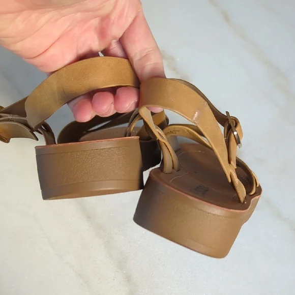 Soda Camel Sandals Size 7 - Picture 9 of 9